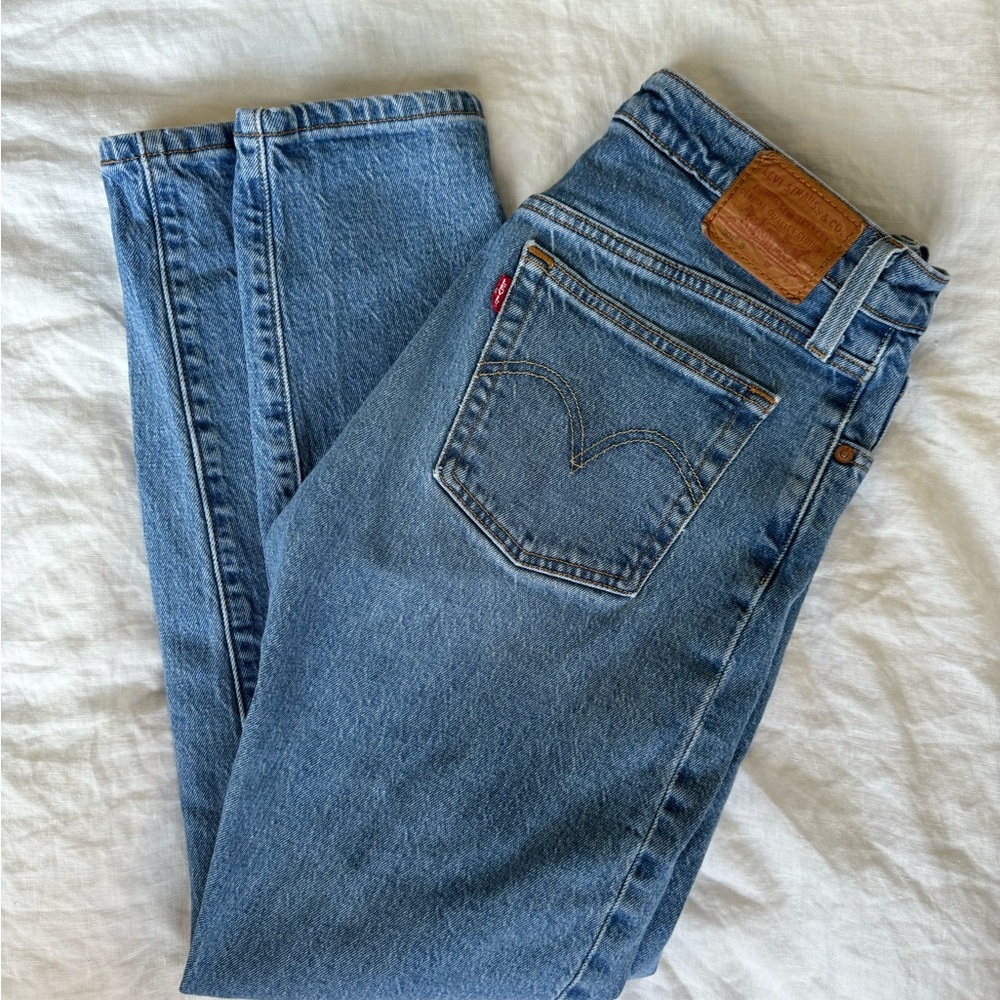 Levi’s Wedgie Jeans